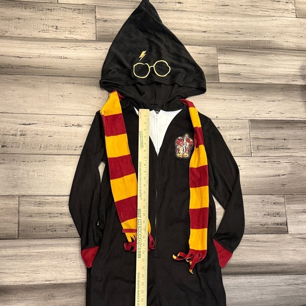 NWOT Harry Potter Black Hooded Onesie with Red Accents - Picture 5 of 15